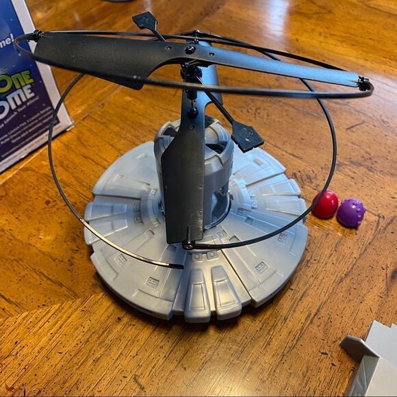 PlayMonster Drone Home Game with Real Flying Drone 8 & Up Gift Board Family Fun - Picture 13 of 16